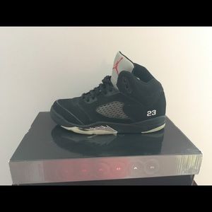 SIZE 3Y JORDAN RETRO 5’S $35 OBO